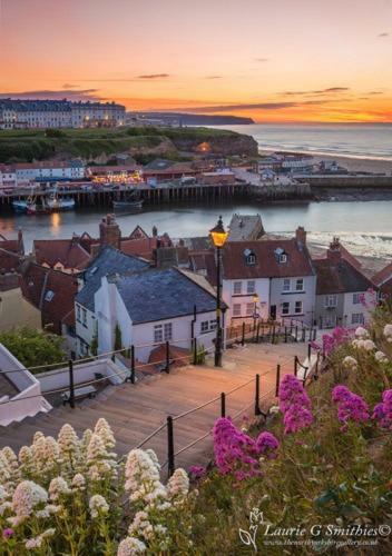 See Glympse Whitby Eksteriør bilde